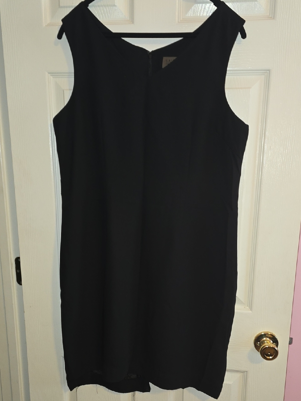 JohnPaulRichard Black Sleeveless Midi Shift Dress